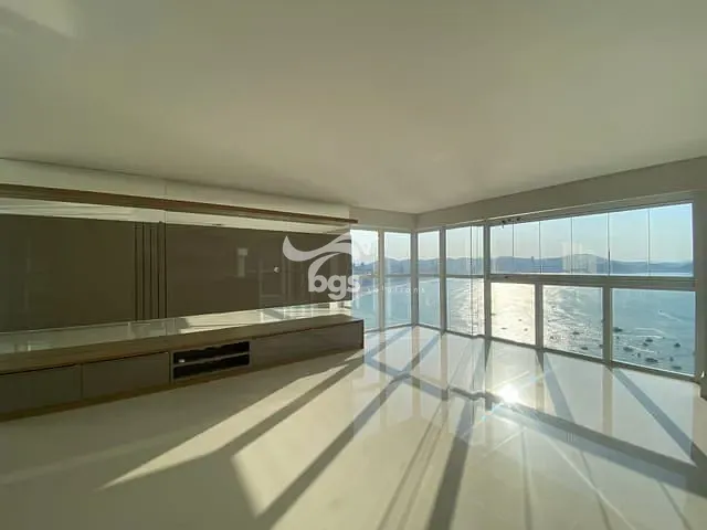 Apartamento 4 quartos e 5 banheiros, à venda, no bairro Centro em Balneário Camboriú
