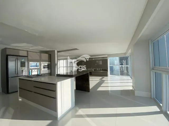 Apartamento 4 quartos e 5 banheiros, à venda, no bairro Centro em Balneário Camboriú