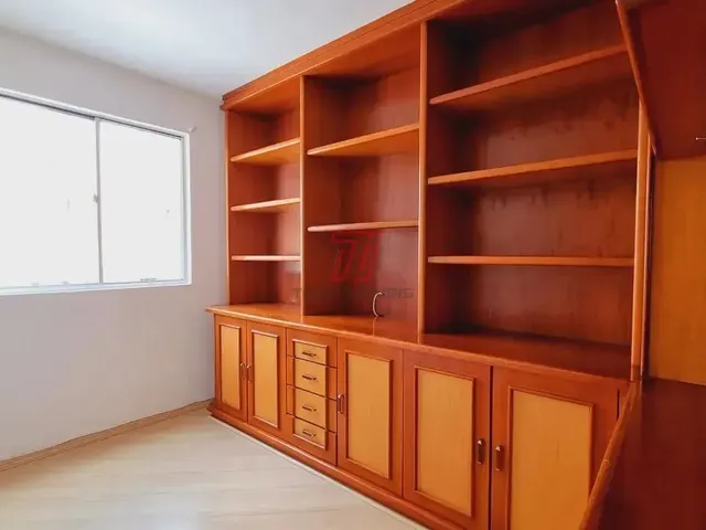 Apartamento 2 quartos e 1 banheiro, para alugar, no bairro Novo Mundo em Curitiba