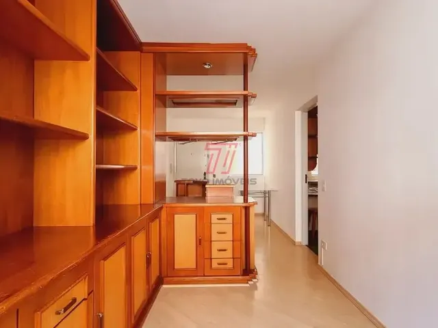Apartamento 2 quartos e 1 banheiro, para alugar, no bairro Novo Mundo em Curitiba