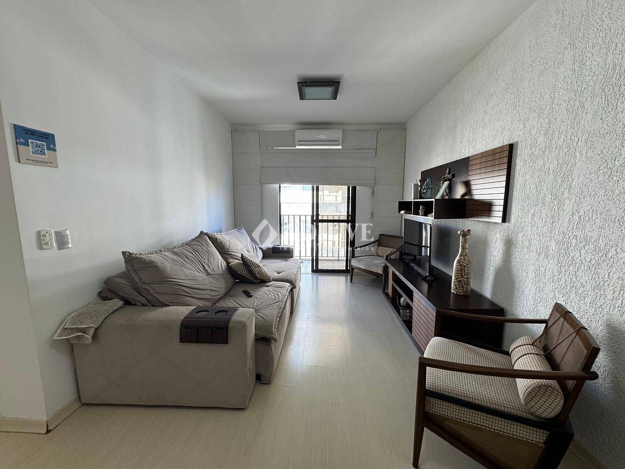 Apartamento à venda com 3 quartos, 99m² - Foto 2