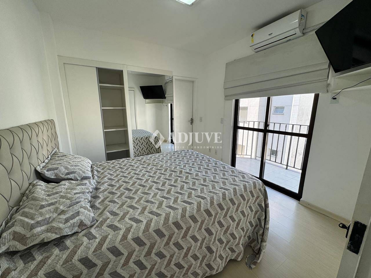 Apartamento à venda com 3 quartos, 99m² - Foto 11