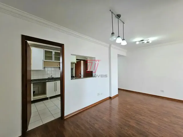 Apartamento 3 quartos e 4 banheiros, para alugar, no bairro Portão em Curitiba