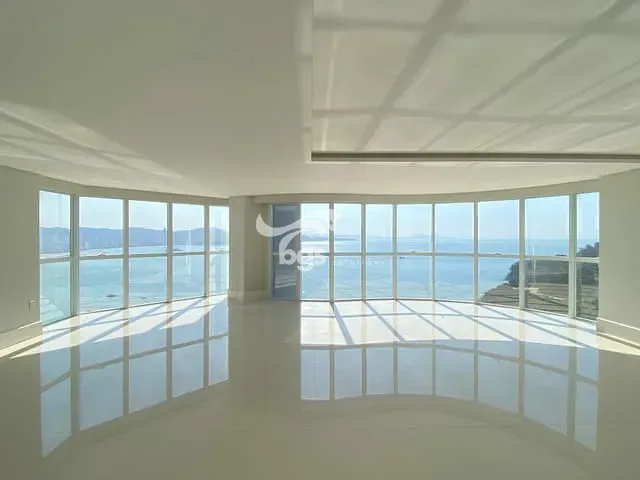 Apartamento com 464m² 4 quartos e 5 banheiros, à venda, no bairro Centro em Balneário Camboriú