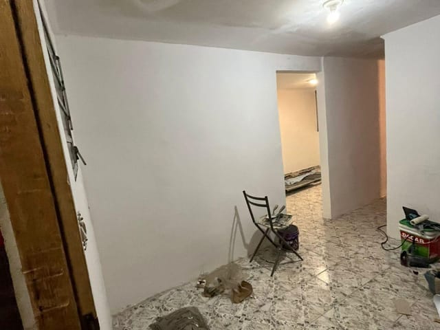 Foto do Apartamento - Apartamento à Venda - Térreo  - Cohab II - Carapicuíba - SP I 2 Dormitórios, Sala, Cozinha, Área de serviço, Vaga de garagem. | Collina Imóveis