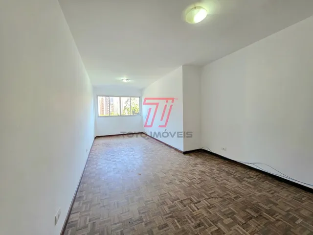 Apartamento 3 quartos e 2 banheiros, à venda ou para alugar, no bairro Água Verde em Curitiba