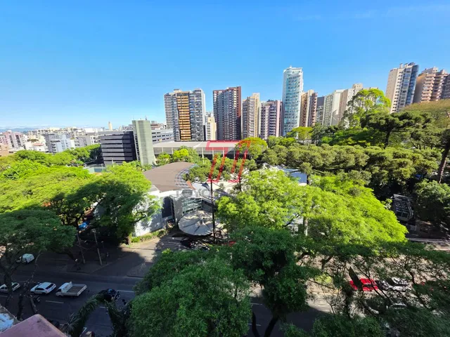 Apartamento 3 quartos e 2 banheiros, à venda ou para alugar, no bairro Água Verde em Curitiba