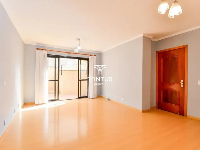 Apartamento 3 quartos e 2 banheiros, à venda, no bairro Água Verde em Curitiba