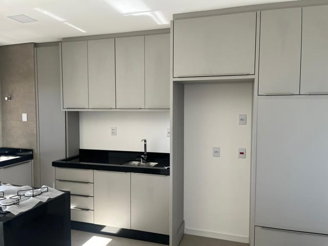 Apartamento 3 quartos e 2 banheiros, para alugar, no bairro Gleba Palhano em Londrina