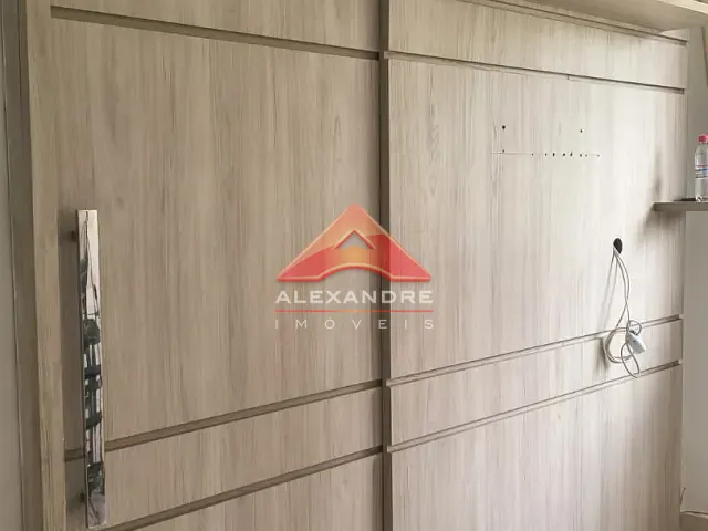 Apartamento com 45m² 2 quartos e 1 banheiro, para alugar, no bairro Jardim Ismênia em São José dos Campos