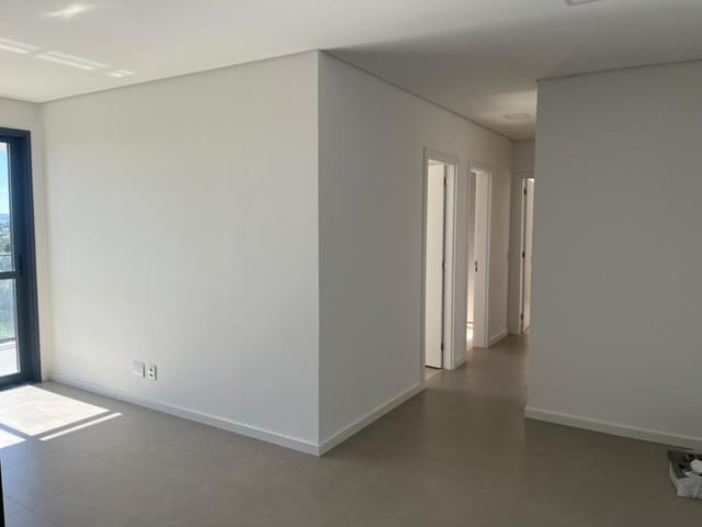 Apartamento 3 quartos e 2 banheiros, para alugar, no bairro Gleba Palhano em Londrina