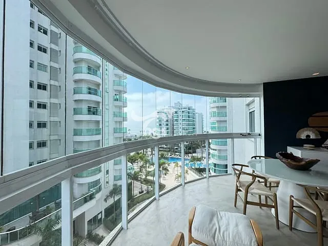 Apartamento 3 quartos e 4 banheiros, à venda, no bairro Praia Brava de Itajaí em Itajaí