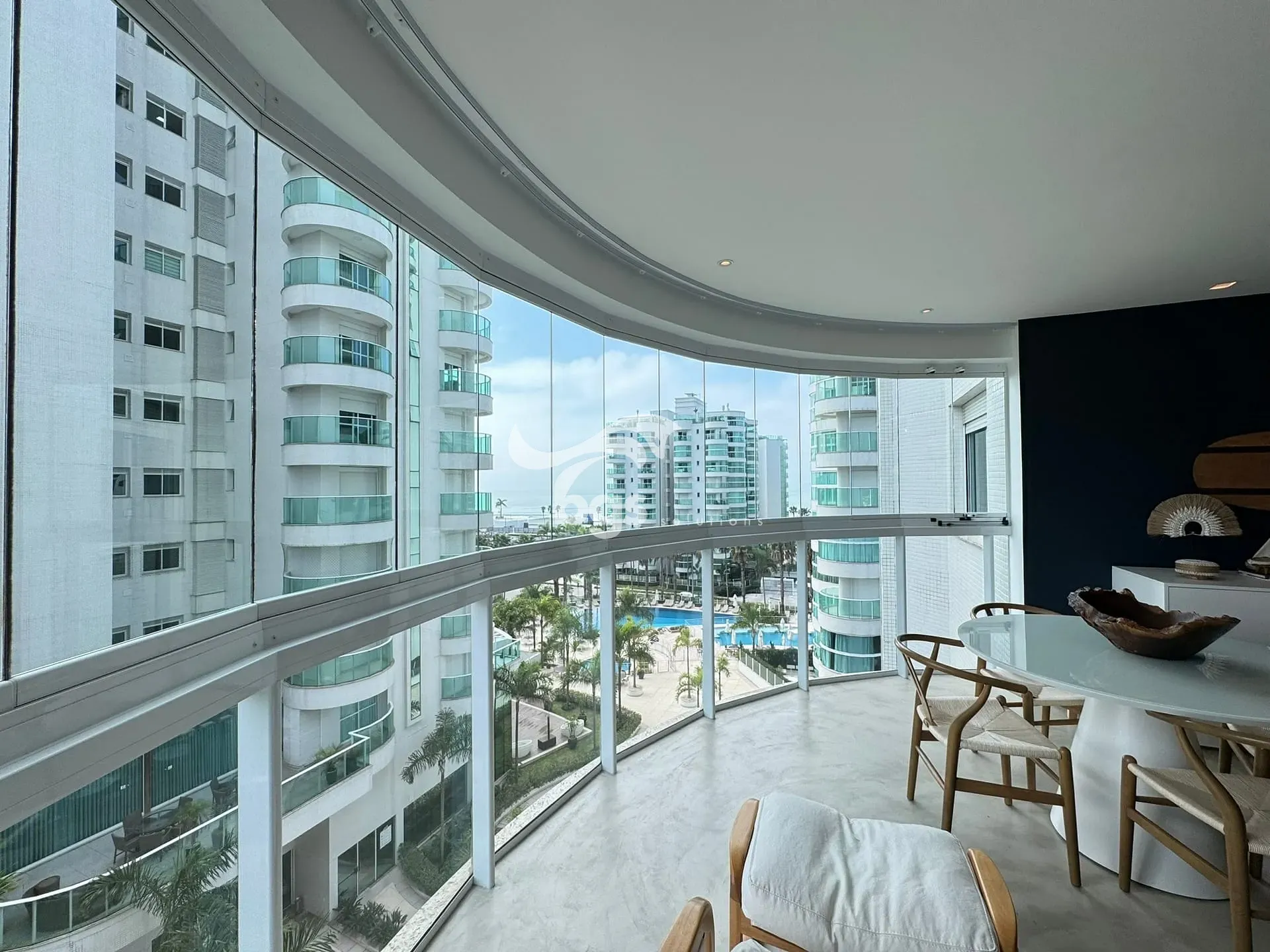 Apartamento, 3 quartos, 137 m² - Foto 1