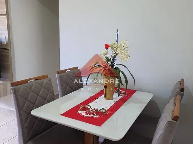 Apartamento 2 quartos e 1 banheiro, à venda, no bairro Conjunto Residencial Trinta e Um de Março em São José dos Campos