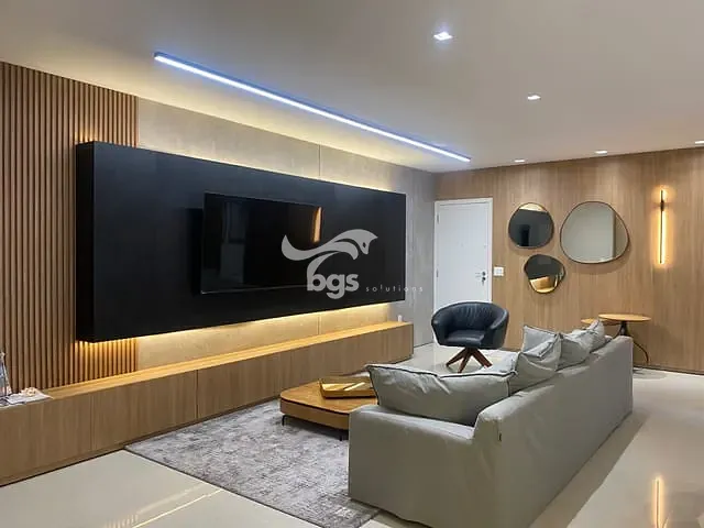 Apartamento com 155m² 3 quartos e 4 banheiros, à venda, no bairro Centro em Balneário Camboriú