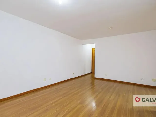 Apartamento 3 quartos e 2 banheiros, para alugar, no bairro Alto da Rua XV em Curitiba