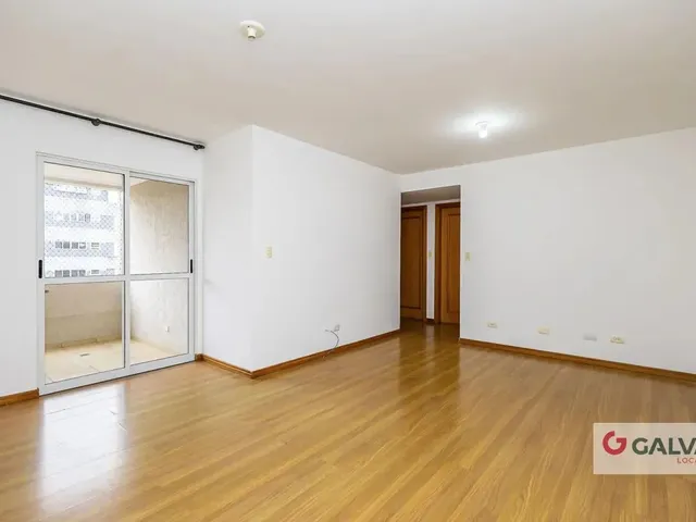Apartamento 3 quartos e 2 banheiros, para alugar, no bairro Alto da Rua XV em Curitiba