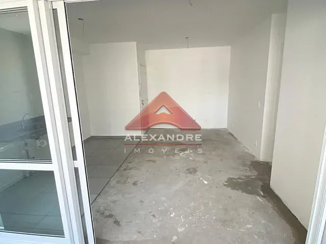 Apartamento 3 quartos e 2 banheiros, à venda, no bairro Vila Industrial em São José dos Campos