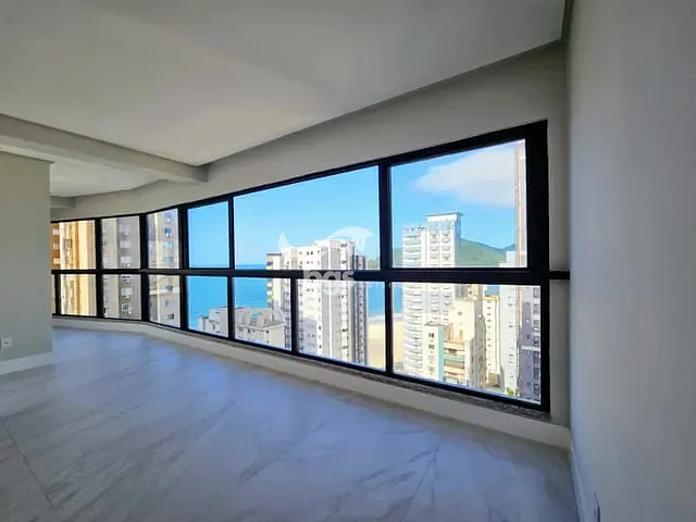 Apartamento 4 quartos e 5 banheiros, à venda, no bairro Centro em Balneário Camboriú