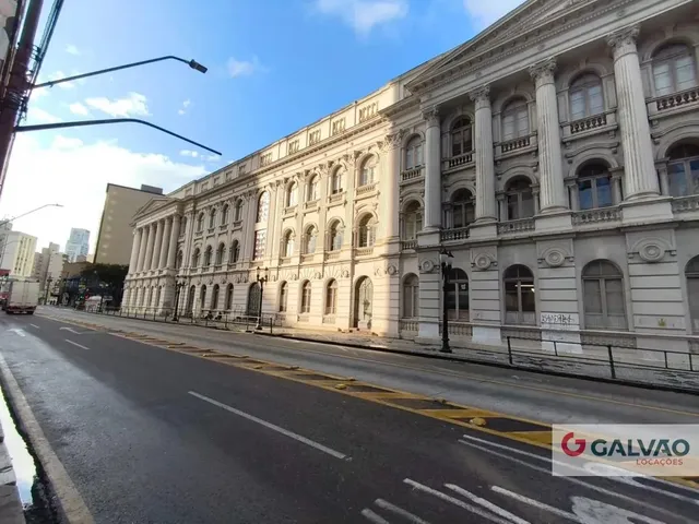 Apartamento 1 quarto e 1 banheiro, para alugar, no bairro Centro em Curitiba