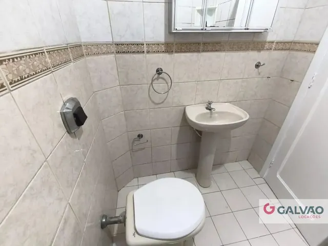 Apartamento 1 quarto e 1 banheiro, para alugar, no bairro Centro em Curitiba