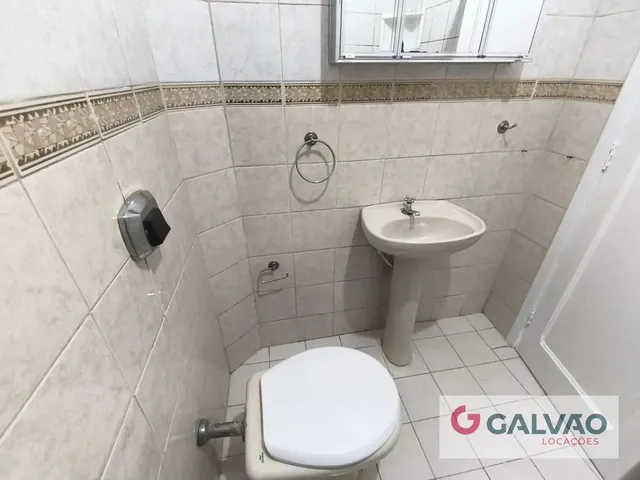 Apartamento 1 quarto e 1 banheiro, para alugar, no bairro Centro em Curitiba