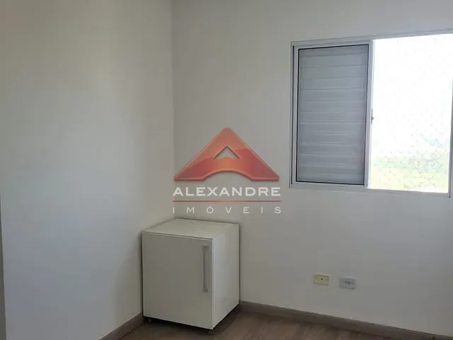 Apartamento 2 quartos e 1 banheiro, à venda, no bairro Vila Industrial em São José dos Campos
