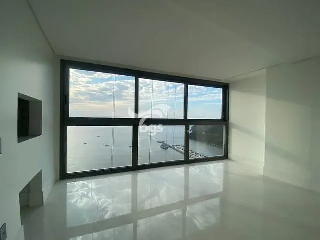 Apartamento com 415m² 4 quartos e 5 banheiros, à venda, no bairro Centro em Balneário Camboriú