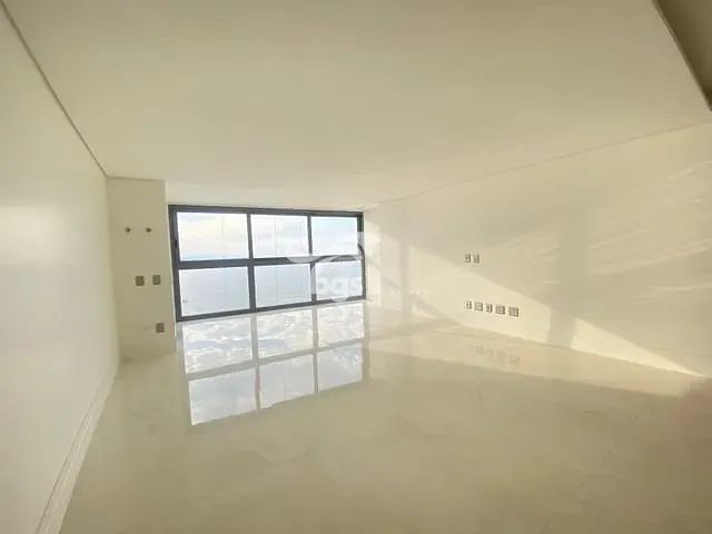 Apartamento com 415m² 4 quartos e 5 banheiros, à venda, no bairro Centro em Balneário Camboriú