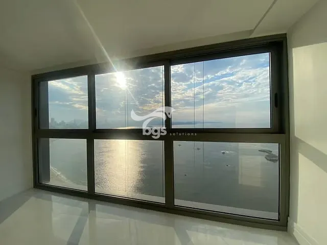 Apartamento com 415m² 4 quartos e 5 banheiros, à venda, no bairro Centro em Balneário Camboriú