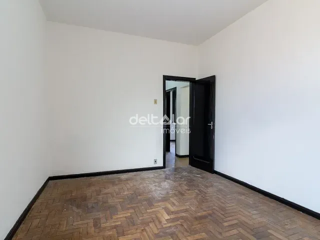 Apartamento com 100m² 4 quartos e 2 banheiros, para alugar, no bairro Sagrada Família em Belo Horizonte