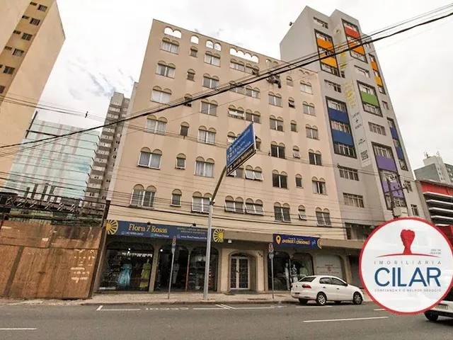 Apartamento 1 quarto e 1 banheiro, à venda, no bairro Centro em Curitiba