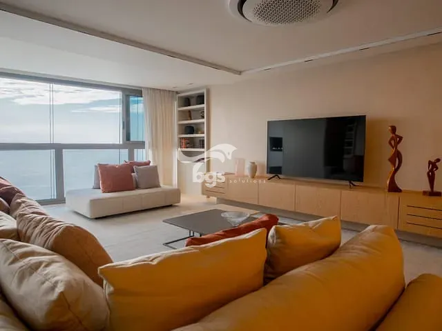 Apartamento com 415m² 4 quartos e 5 banheiros, à venda, no bairro Centro em Balneário Camboriú