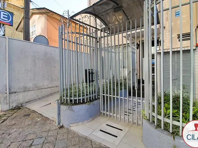 Apartamento 1 quarto e 1 banheiro, para alugar, no bairro Centro em Curitiba