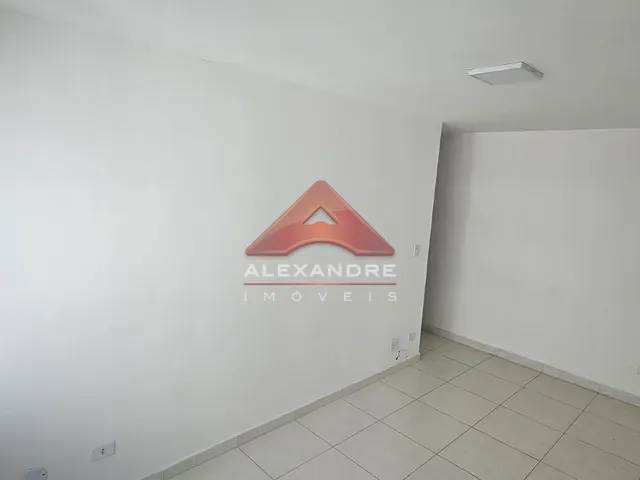 Apartamento 2 quartos e 1 banheiro, para alugar, no bairro Vila Mascarenhas Ferraz em São José dos Campos