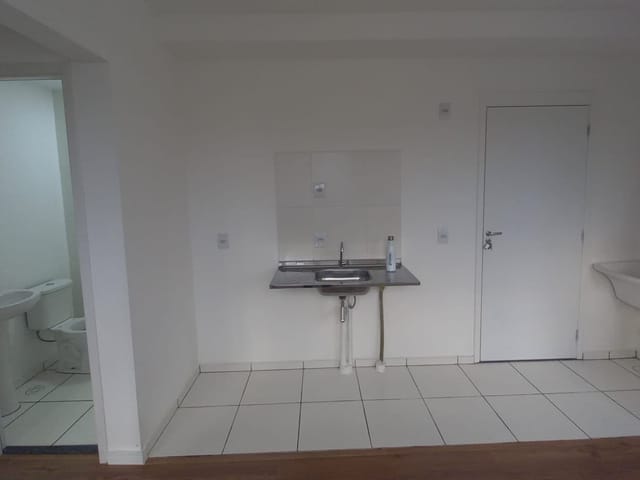 Foto do Apartamento - Apartamento para locação, Vila Sul Americana, Carapicuíba, SP - 2 Quartos, 1 Suíte, 1 Banheiro, 1 Vaga Fixa, 35m² | Collina Imóveis
