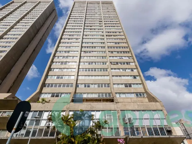 Apartamento 1 quarto e 1 banheiro, à venda, no bairro Centro em Curitiba