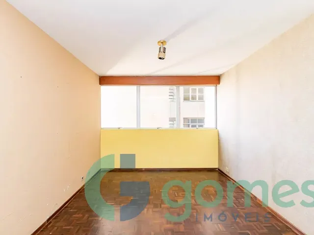 Apartamento 1 quarto e 1 banheiro, à venda, no bairro Centro em Curitiba