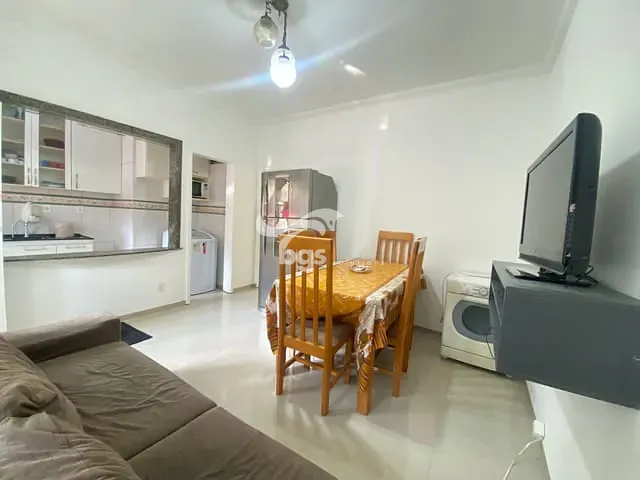 Apartamento com 82m² 2 quartos e 1 banheiro, à venda, no bairro Centro em Balneário Camboriú