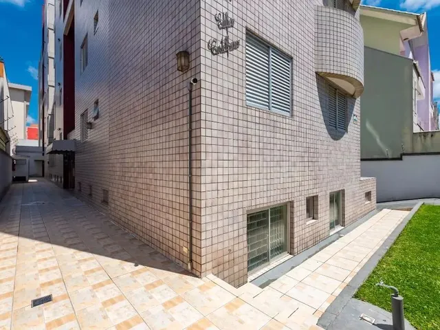 Apartamento 2 quartos e 2 banheiros, para alugar, no bairro Água Verde em Curitiba