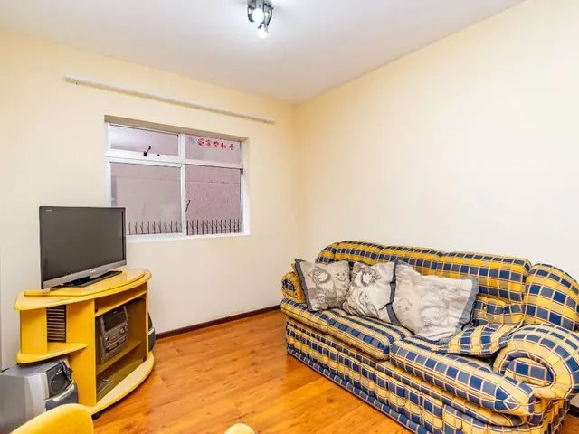 Apartamento 2 quartos e 2 banheiros, para alugar, no bairro Água Verde em Curitiba