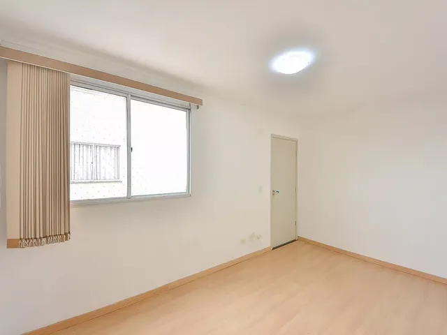 Apartamento 2 quartos e 1 banheiro, para alugar, no bairro Pinheirinho em Curitiba