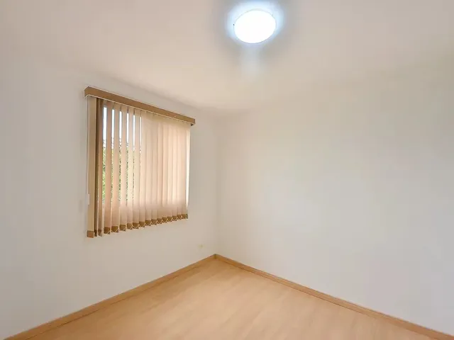 Apartamento 2 quartos e 1 banheiro, para alugar, no bairro Pinheirinho em Curitiba