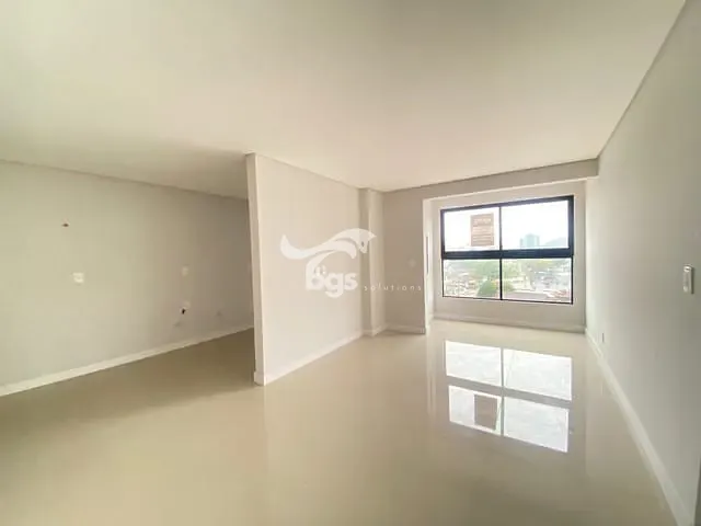 Apartamento com 118m² 3 quartos e 2 banheiros, à venda, no bairro Saguaçu em Joinville
