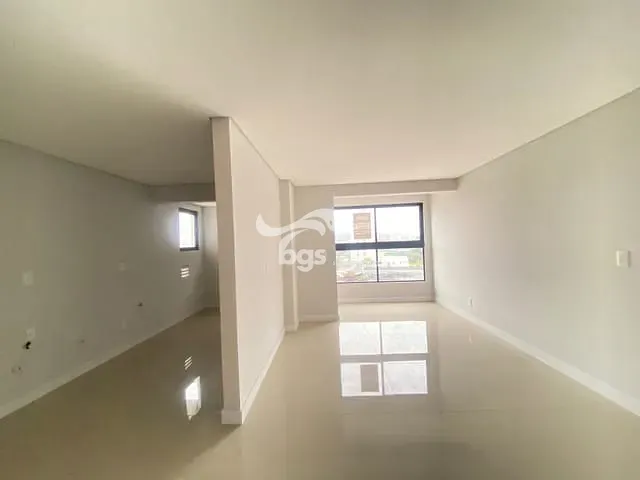 Apartamento com 118m² 3 quartos e 2 banheiros, à venda, no bairro Saguaçu em Joinville