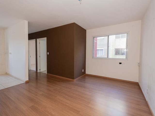 Apartamento com 75m² 2 quartos e 1 banheiro, à venda ou para alugar, no bairro Fragata em Pelotas
