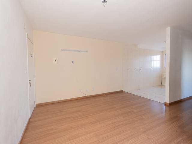 Apartamento com 75m² 2 quartos e 1 banheiro, à venda ou para alugar, no bairro Fragata em Pelotas