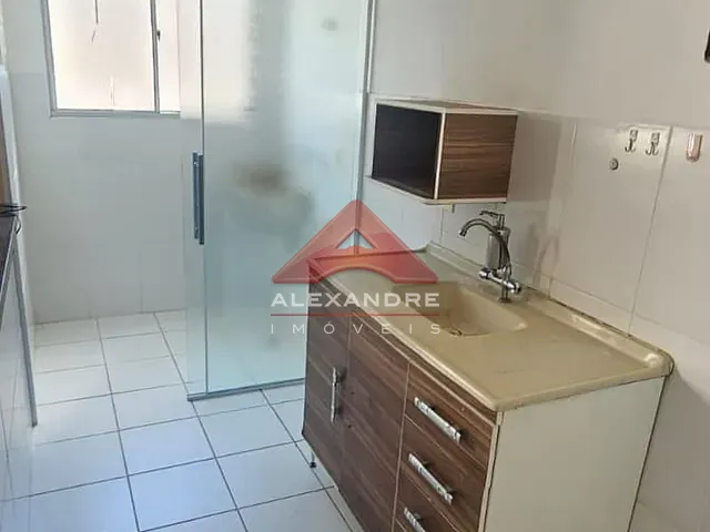 Apartamento 2 quartos e 1 banheiro, para alugar, no bairro Vila Tesouro em São José dos Campos