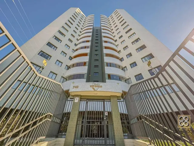 Apartamento 2 quartos e 1 banheiro, para alugar, no bairro Centro em Curitiba