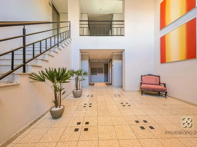 Apartamento 2 quartos e 1 banheiro, para alugar, no bairro Centro em Curitiba